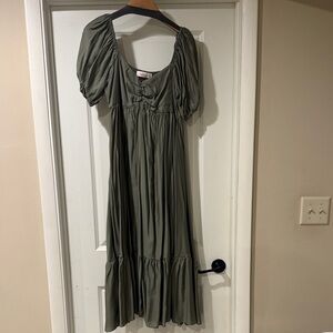 NWOT Chic Olive Midi Dress with Puff Sleeves